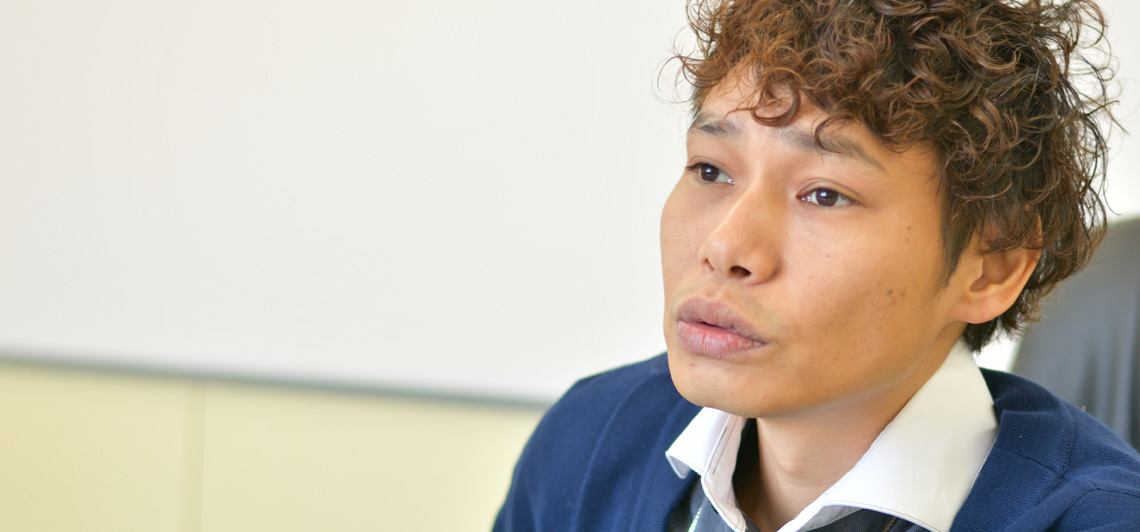 インタビュー中山 堅仁